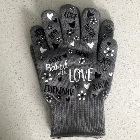 Other - Baking Gloves with Grips NWOT